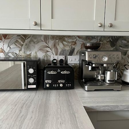 Stunning 2 bedroom apartment Glasgow Buitenkant foto